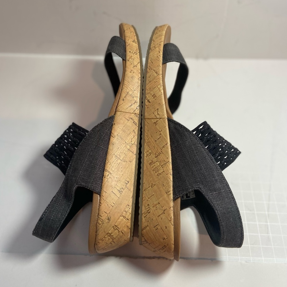 Skecher~Neutral~Shimmery~Gray/Black~Foam Insole~Cork-Look Wedge Sandal~Size 11 - Picture 9 of 14